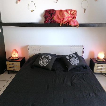 Jolie Chambre Climatisee Avec Balcon Chez L'Habitant Saint Pierre Eksteriør bilde