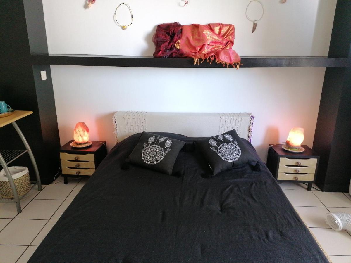 Jolie Chambre Climatisee Avec Balcon Chez L'Habitant Saint Pierre Eksteriør bilde